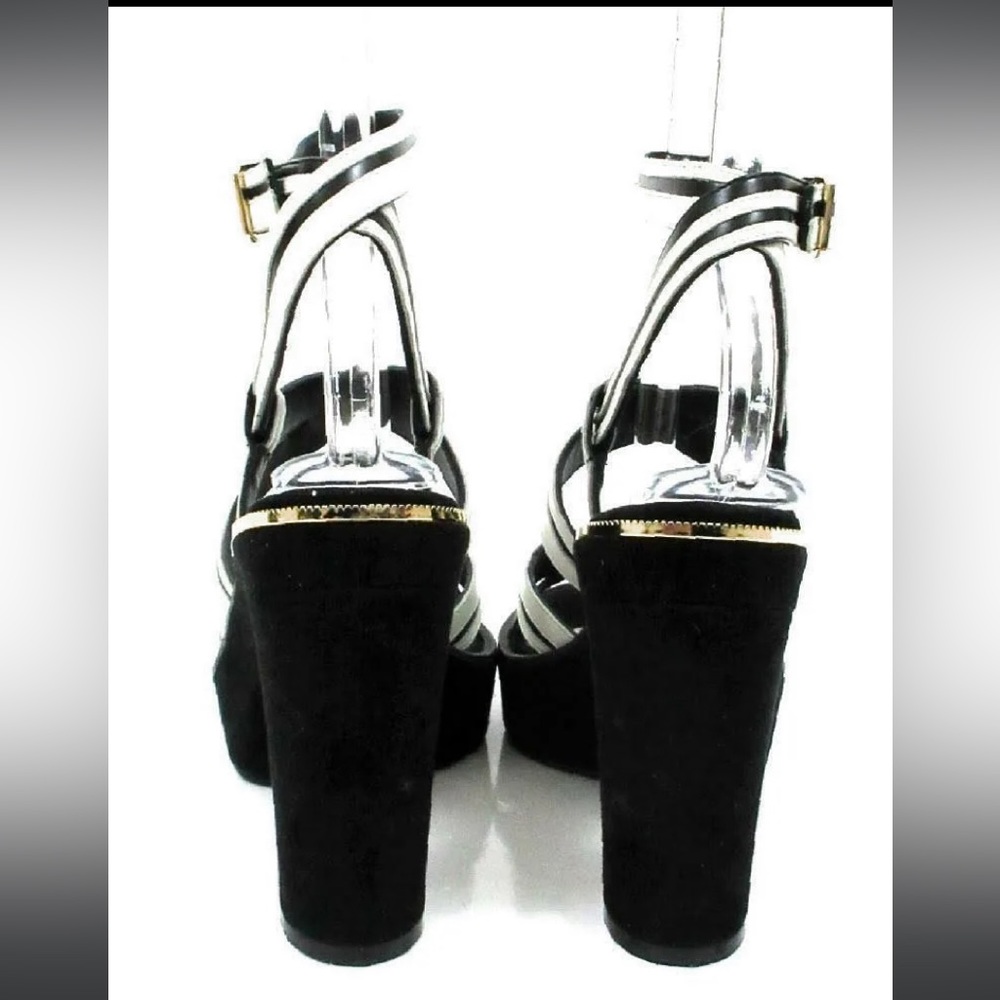 Ferragamo heels - Picture 2 of 13